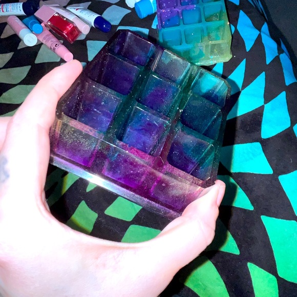 ✨🆕BN Handmade Resin Glittery Green,Blue,& Purple Makeup/Lipstick/Gloss Holder!✨ - Picture 9 of 13